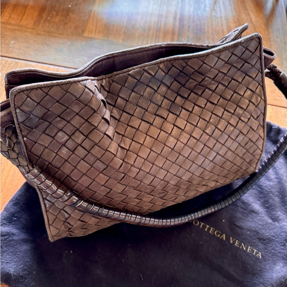 Bottega Veneta Authentic Intrecciato Shoulder Bag
